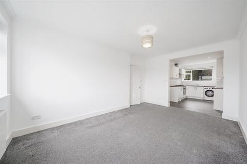 2 bedroom maisonette to rent, Sudbury Court Road, Harrow