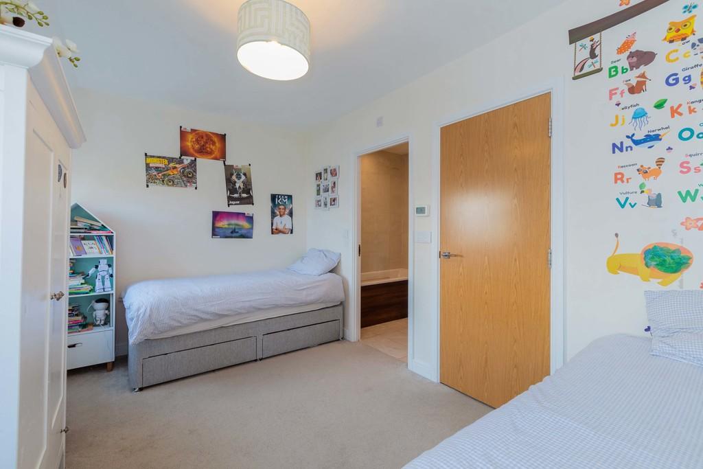 6 Wallingford Way-14