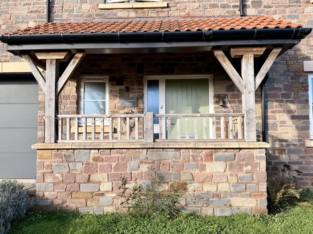 Green Oak Porch