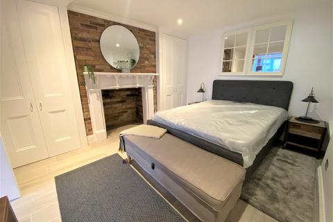 undefined, King Street, Chiswick, London