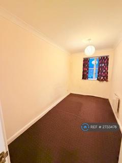 2 bedroom flat to rent, Causton Square, Dagenham, RM10