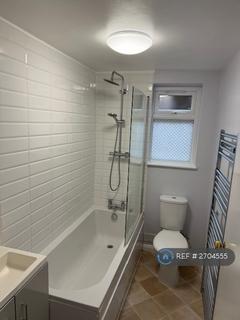 1 bedroom flat to rent, Highway Farm, Downside, Cobham, KT11
