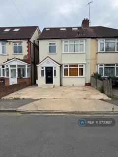 5 bedroom semi-detached house to rent, Bulstrode Road, Hounslow, TW3