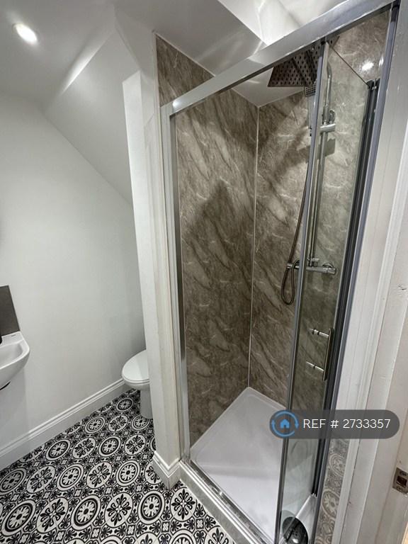 Room 1 En-Suite