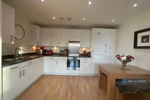 2 bedroom flat to rent, Chadwick House, London, SW11
