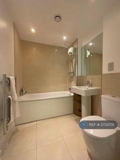 2 bedroom flat to rent, Chadwick House, London, SW11