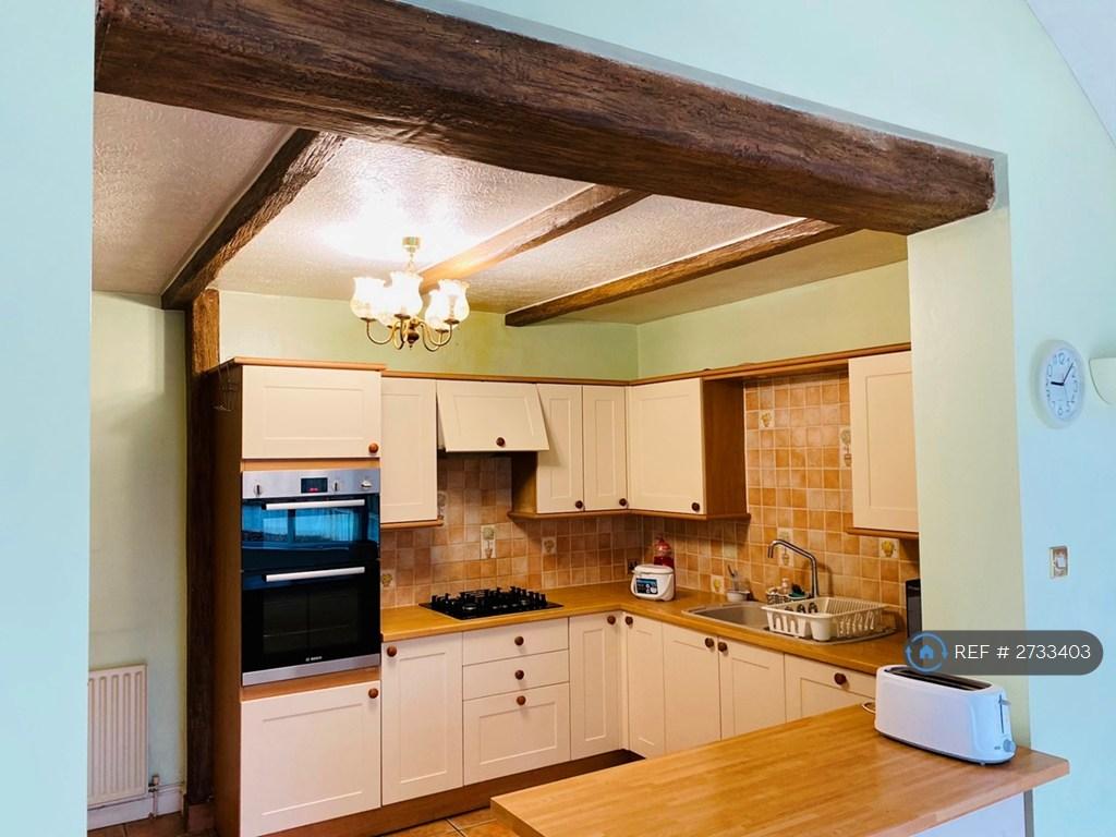 Kitchen - Pic 2