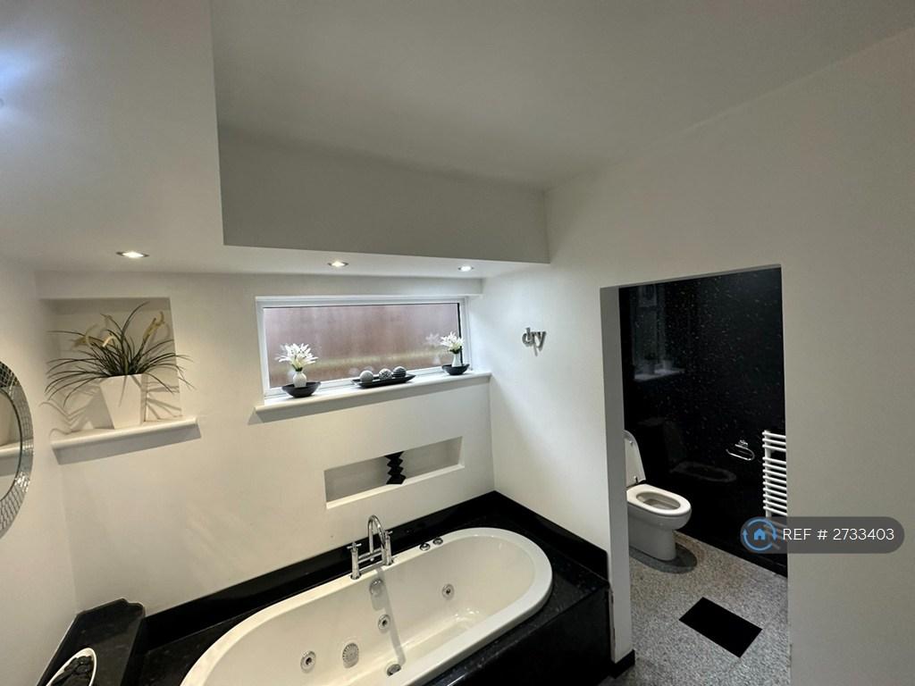 Ground Floor Bathroom