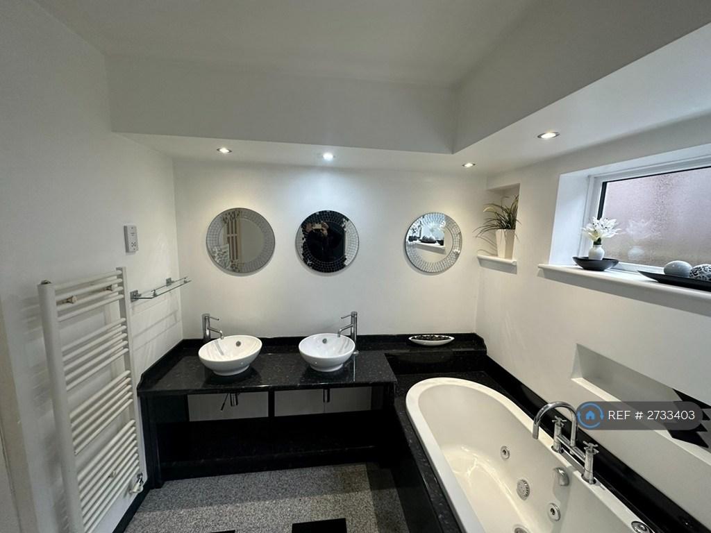 Ground Floor Bathroom