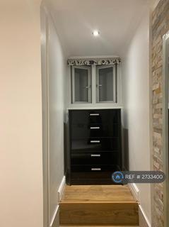 2 bedroom flat to rent, West Dulwich, London, SE21