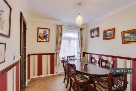3 bedroom semi-detached house to rent, Brindlebrook, Milton Keynes, MK8