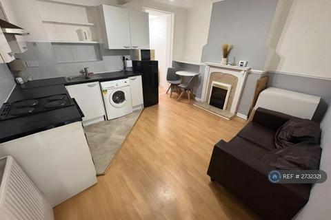 1 bedroom flat to rent, Minet Drive, Hayes, UB3