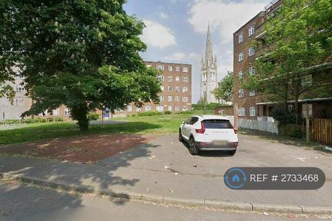 2 bedroom flat to rent, Pikethorne, London, SE23