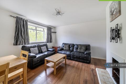 2 bedroom maisonette to rent, Whitby Road, Ruislip, HA4