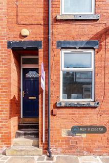 3 bedroom terraced house to rent, Burley Lodge Terrace, Leeds, LS6