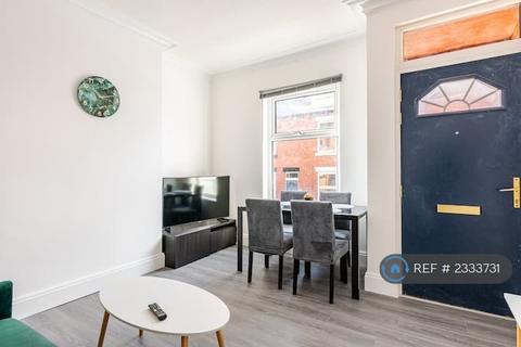 3 bedroom terraced house to rent, Burley Lodge Terrace, Leeds, LS6