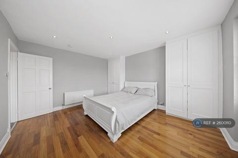 undefined, Camden Road, London, N7