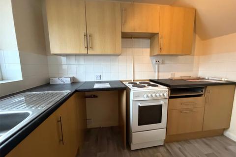 2 bedroom maisonette to rent, High Street, Oxfordshire OX28