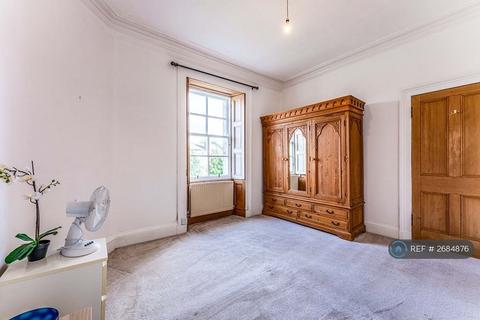 undefined, Caledonian Place, Edinburgh, EH11