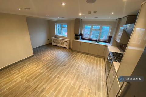 undefined, Downs Road, Luton, LU1