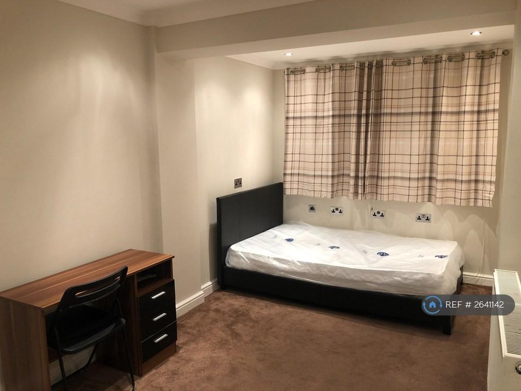 King-Size Room 1