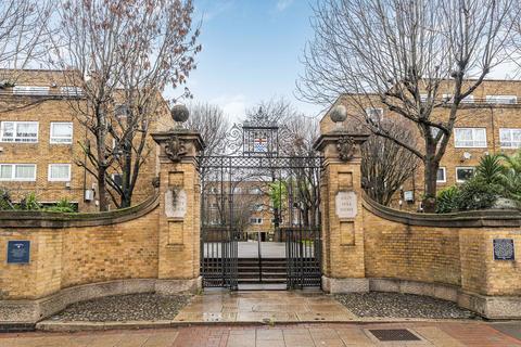 4 bedroom maisonette to rent, East Hill, London SW18