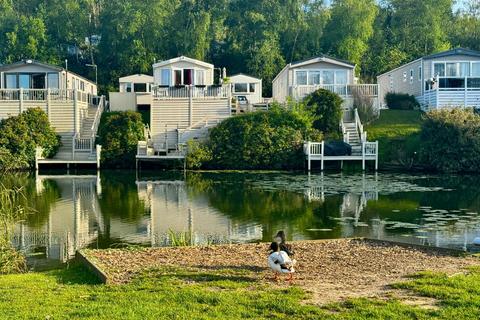 2 bedroom static caravan for sale, Ivyhouse Lane, Hastings TN35