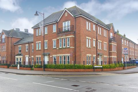 1 bedroom apartment to rent, WOBURN SANDS - Prime located 1 bedroom apartment with separate home office / studio room!