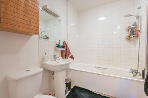 1 bedroom flat to rent, Spencer Way, Shadwell, London, E1
