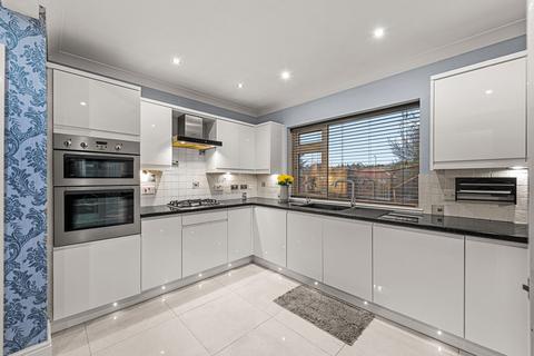 4 bedroom detached house for sale, Meadow End, Grantham NG31