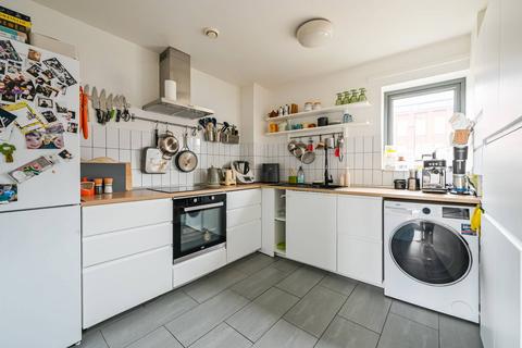 2 bedroom flat for sale, 5 Thomas Fyre Drive, London E3