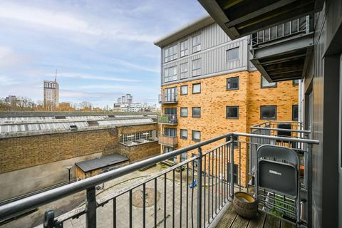 2 bedroom flat for sale, 5 Thomas Fyre Drive, London E3