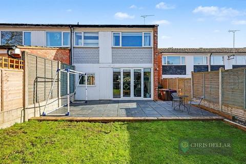 3 bedroom end of terrace house for sale, Monks Walk, Buntingford