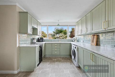 3 bedroom end of terrace house for sale, Monks Walk, Buntingford