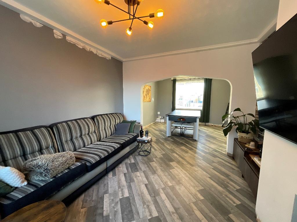 Through Lounge/Dining Area