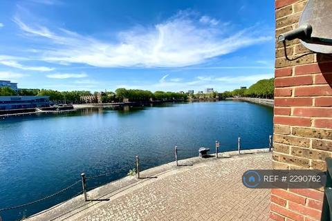 2 bedroom flat to rent, Tavistock Tower, London, SE16