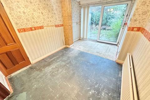 3 bedroom semi-detached house for sale, Knowle Close, Great Sutton