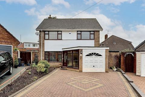 3 bedroom detached house for sale, Carlton Close, WOODSETTON, DY1 4PF