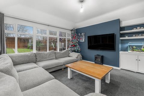 3 bedroom end of terrace house for sale, Daimler Avenue, Banbury - No onward chain