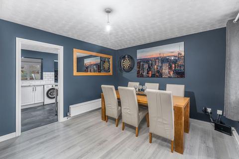 3 bedroom end of terrace house for sale, Daimler Avenue, Banbury - No onward chain