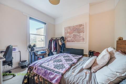 2 bedroom apartment to rent, Whiteley Road, London, SE19