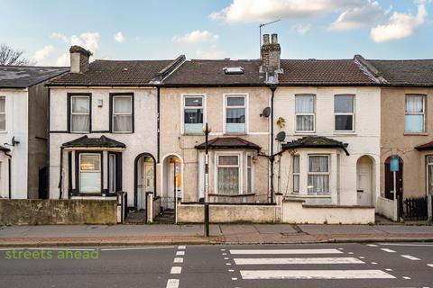 3 bedroom terraced house for sale, Whitehorse Road, Thornton Heath, CR7