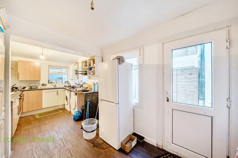 3 bedroom terraced house for sale, Whitehorse Road, Thornton Heath, CR7