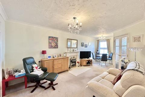 2 bedroom apartment for sale, Clarence Road, Llandudno