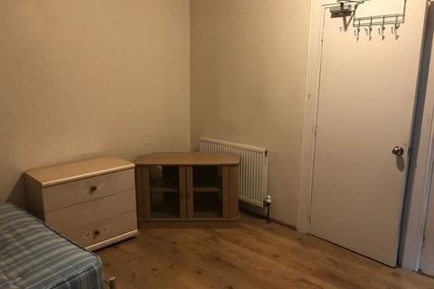 undefined, Room 13, 46 Gledholt Road, Huddersfield