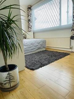 5 bedroom property to rent, Barnet EN5