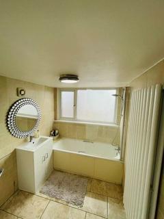 5 bedroom property to rent, Barnet EN5