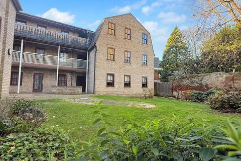 1 bedroom apartment to rent, Ambury Road South, Huntingdon
