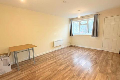 2 bedroom maisonette for sale, Rowle Close, Milton Keynes