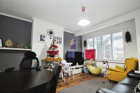 1 bedroom maisonette for sale, Morton Court, Whitton Avenue West, Northolt